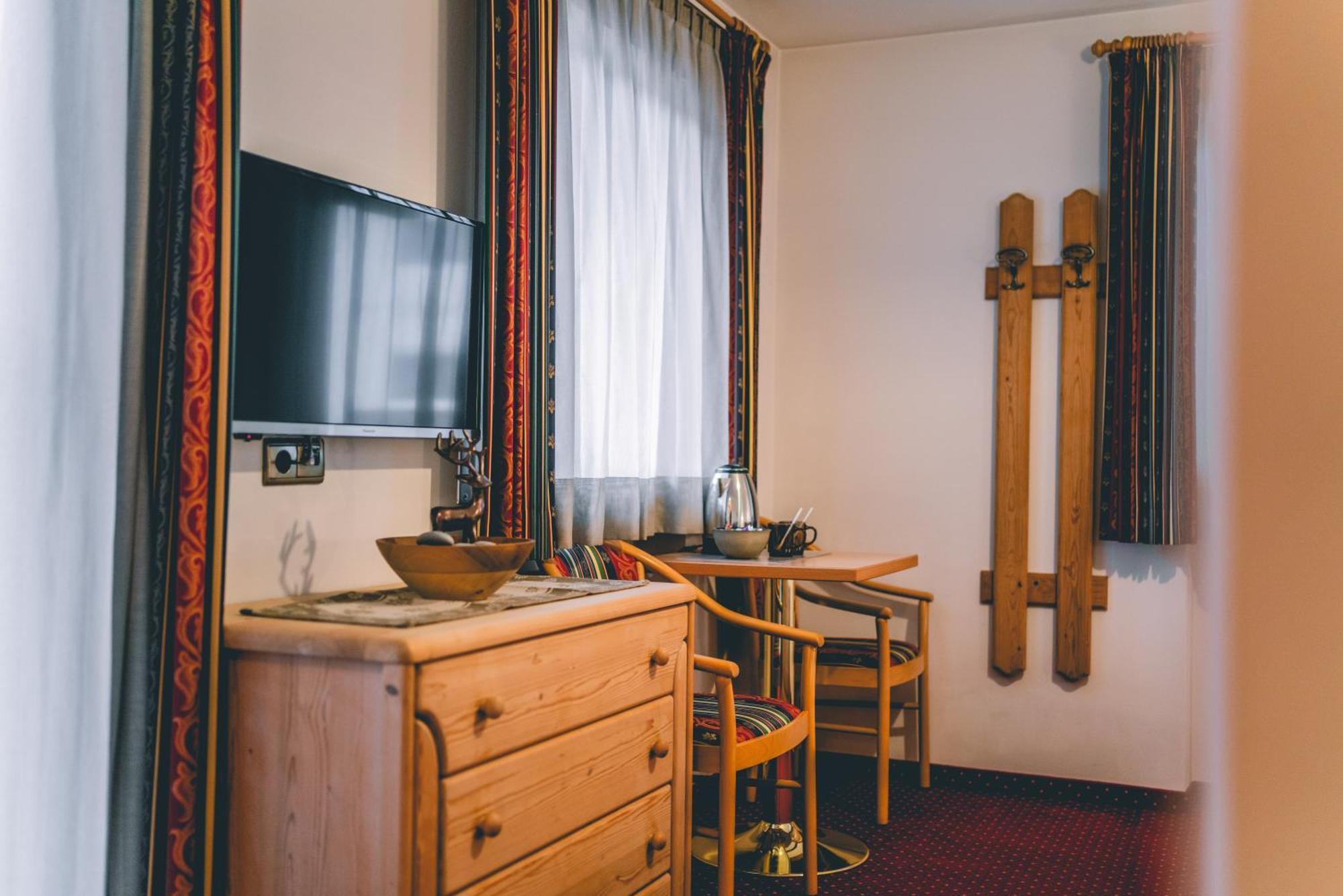 Garni Hotel Belalp Santa Cristina Val Gardena Εξωτερικό φωτογραφία