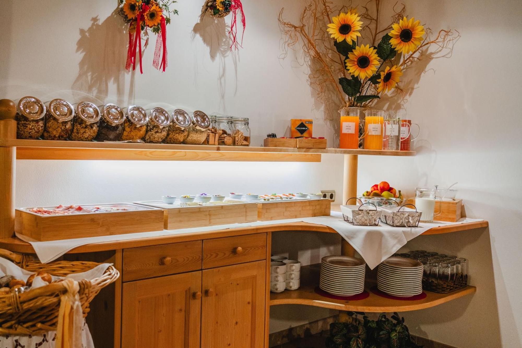 Garni Hotel Belalp Santa Cristina Val Gardena Εξωτερικό φωτογραφία